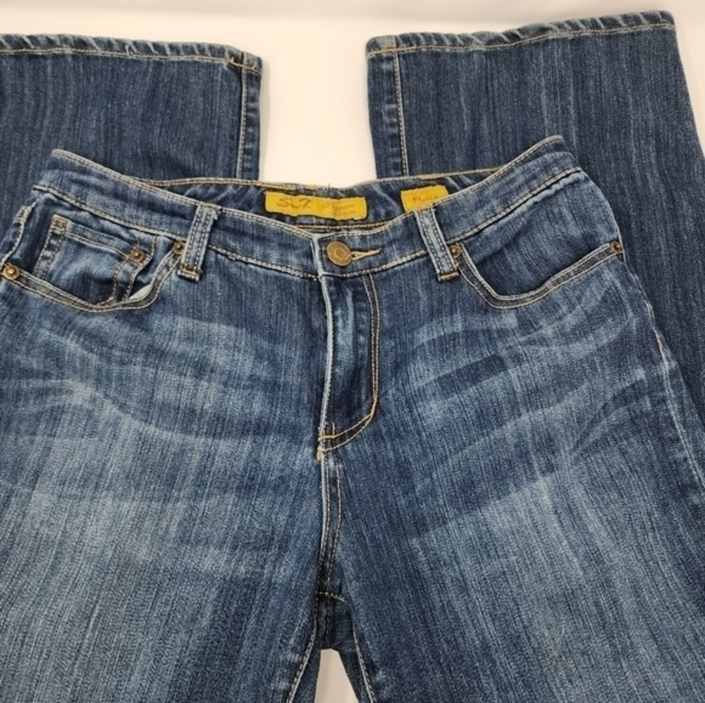 Seven7 Women's Five Pocket Distressed‎ Flare Size 8 Jeans